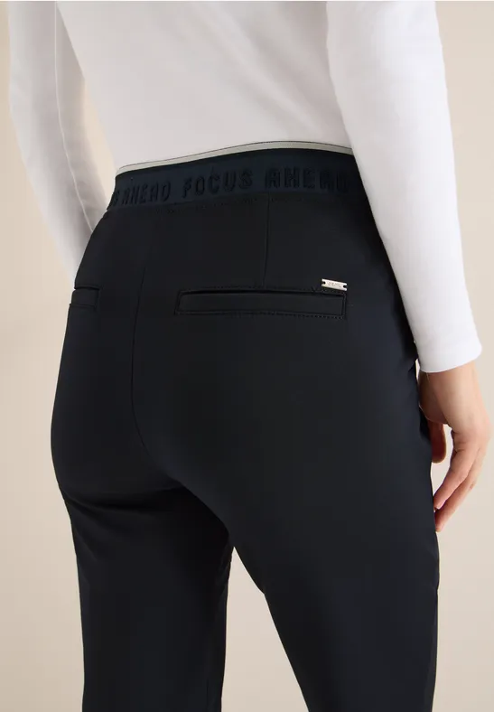 Pantalon à la coupe causale universal blue