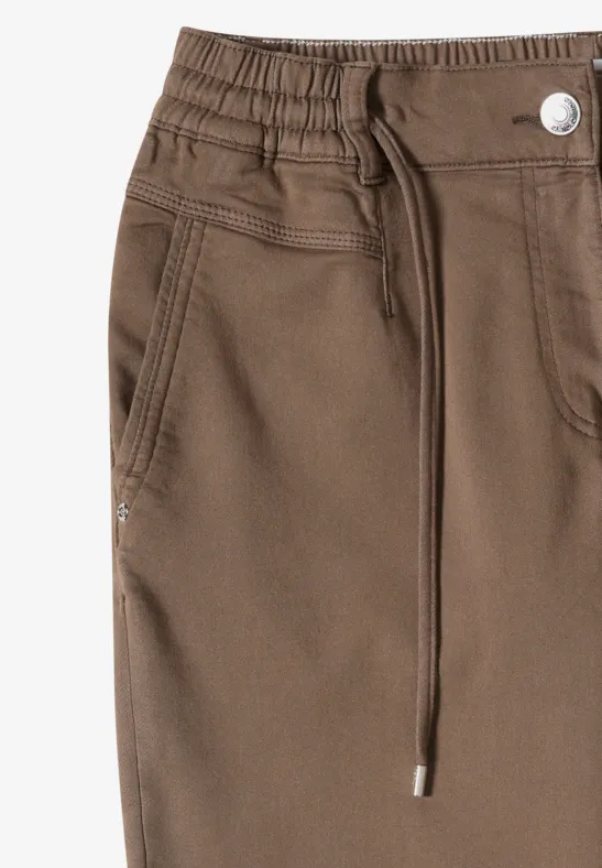 Mid Waist Slim Leg Hose im Loose Fit coffee taupe