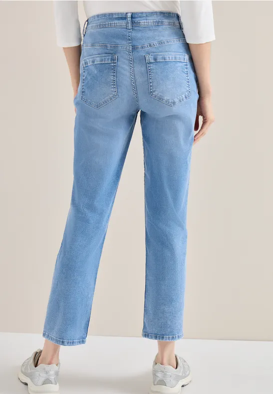High Waist Straight Leg Jeans im Slim Fit light blue washed