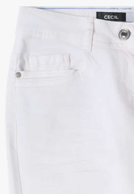 Weißes Denim-Jeans-Hosenteil mit Metallknopf und aufgesetzter Tasche, Label 'Cecil' am Bund.