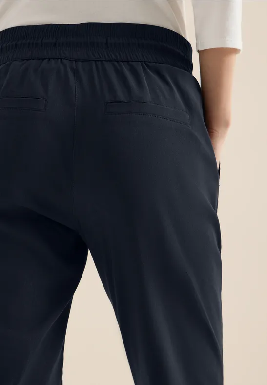 Leichte Hose im Casual Fit mit Stretch universal blue