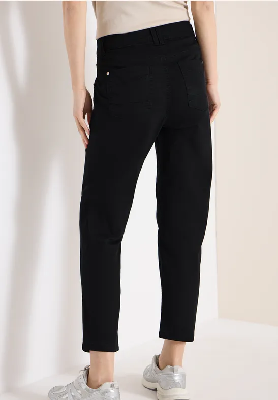 Pantalon Mid Waist Slim Leg en Casual Fit Black