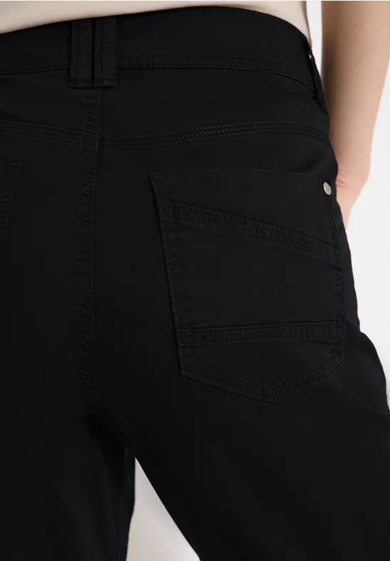 Pantalon Mid Waist Slim Leg en Casual Fit Black