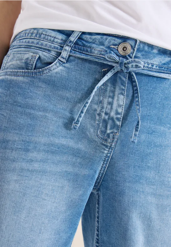 High Waist Straight Leg Jeans mit Loose Fit authentic used wash