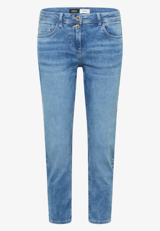 Un jean en denim bleu avec coupe droite et cinq poches classiques.