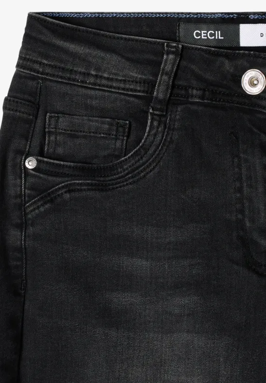 Jean noir partiel avec poche avant et étiquette de marque 'CECIL'.