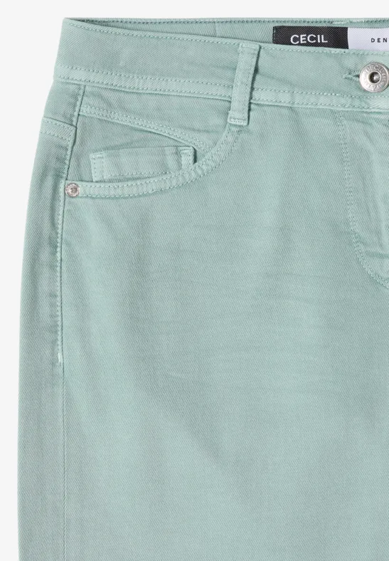 Türkisgrüne Cordhose für Damen mit hohem Bund und praktischen Taschen.