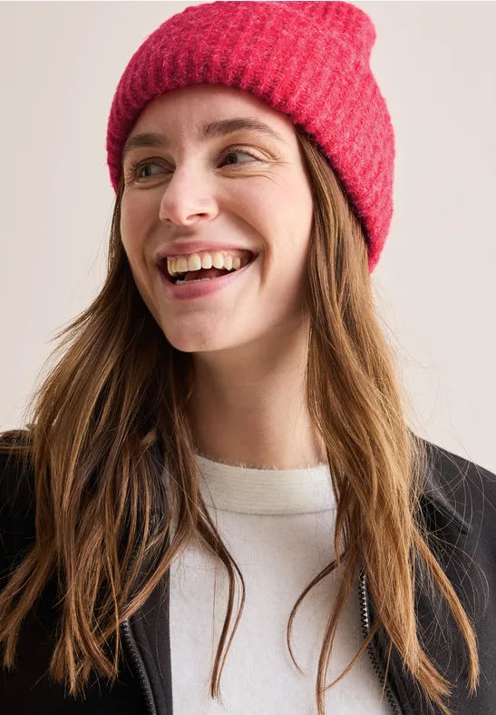 Kuschelige Beanie granita red melange