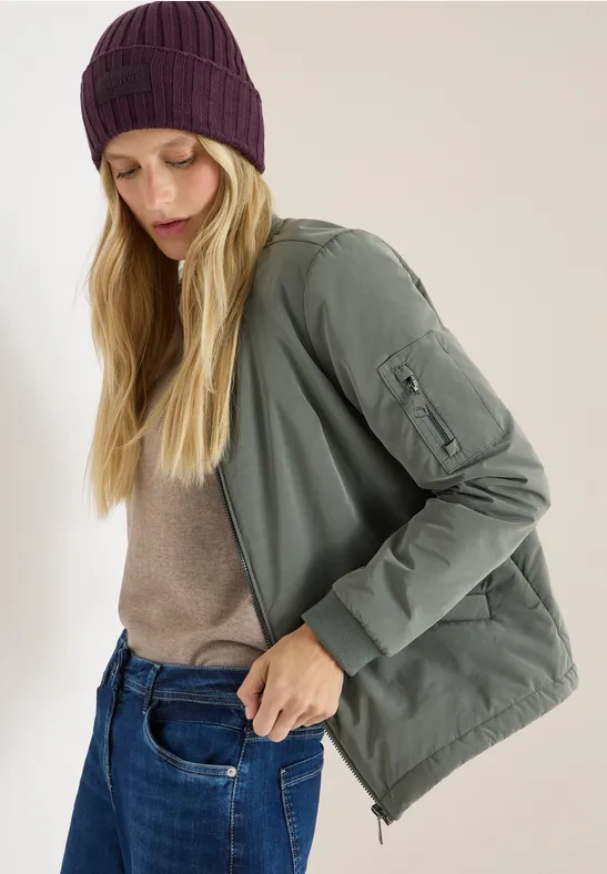 Gebreide muts in effen kleur dark plum