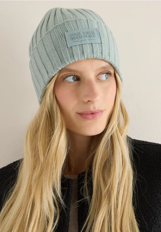 Gebreide muts in effen kleur smoke salvia