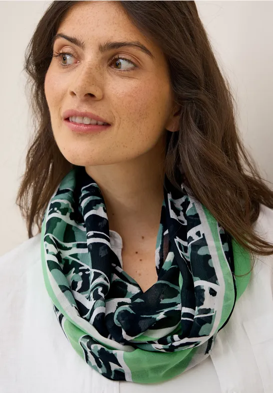 Gemusterter Loop Schal ink green