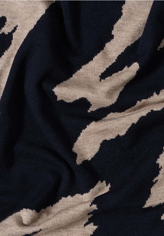 Foulard triangulaire à motifs urban dark blue