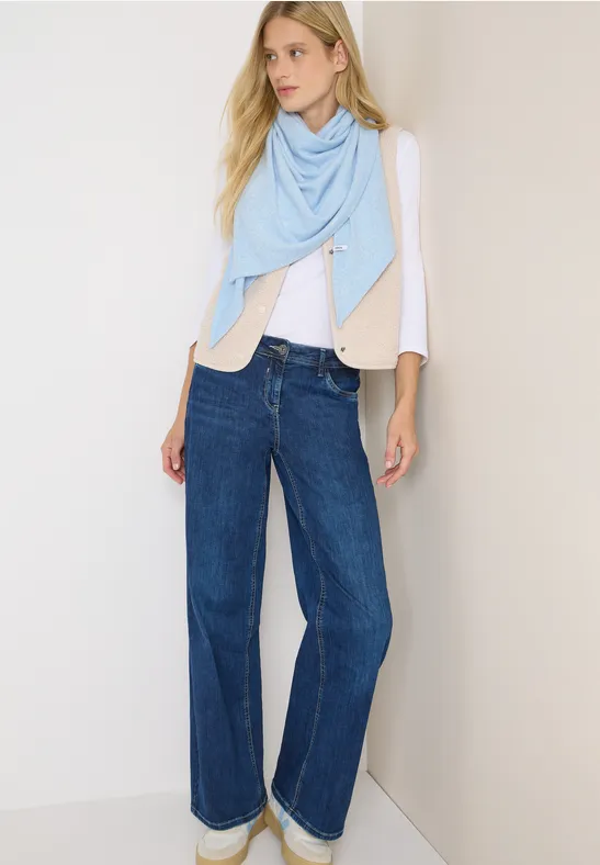 Kuscheliges Dreieckstuch sporty light blue melange