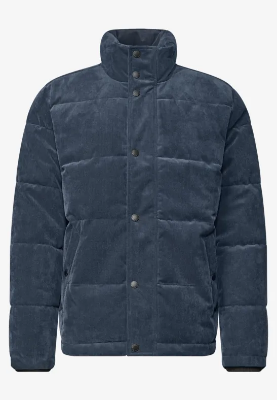 Dunkelblaue, wattierte Jacke mit Stehkragen und Druckknöpfen.