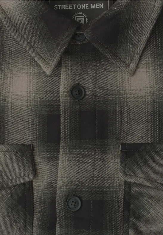 Graues kariertes Hemd mit Kragen, Brusttaschen und Knopfleiste.