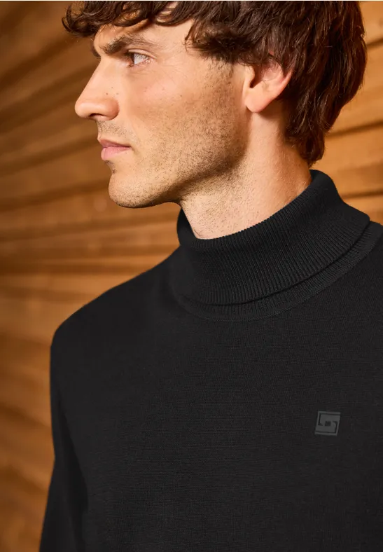 Basic Turtleneck Pullover Black