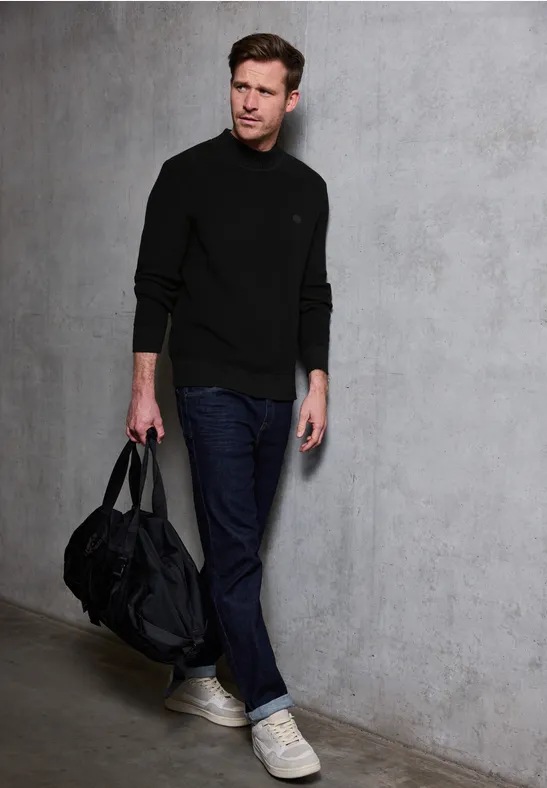 Pull à col montant Black