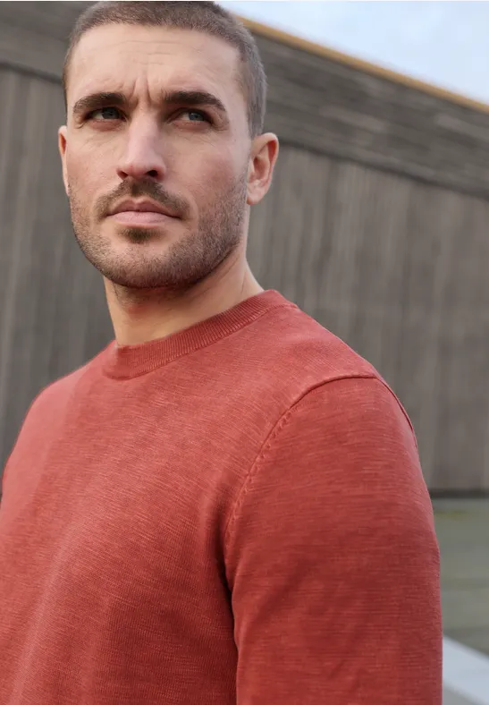 Pull à look délavé dull coral