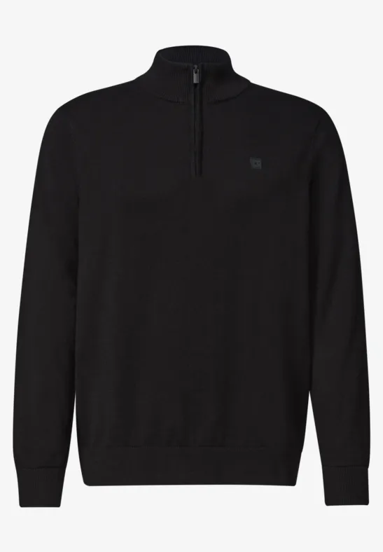 Schlichter schwarzer Pullover mit Stehkragen, halbem Reißverschluss und Rippbündchen.