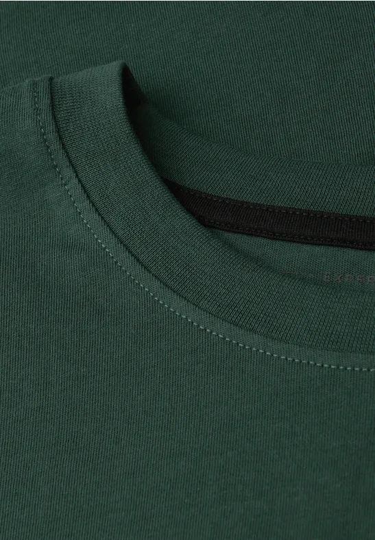 Basic T-Shirt in Unifarbe soft olive green