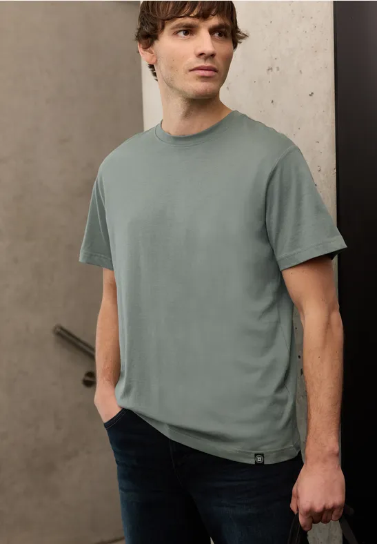 Basic T-Shirt in Unifarbe dusty mint