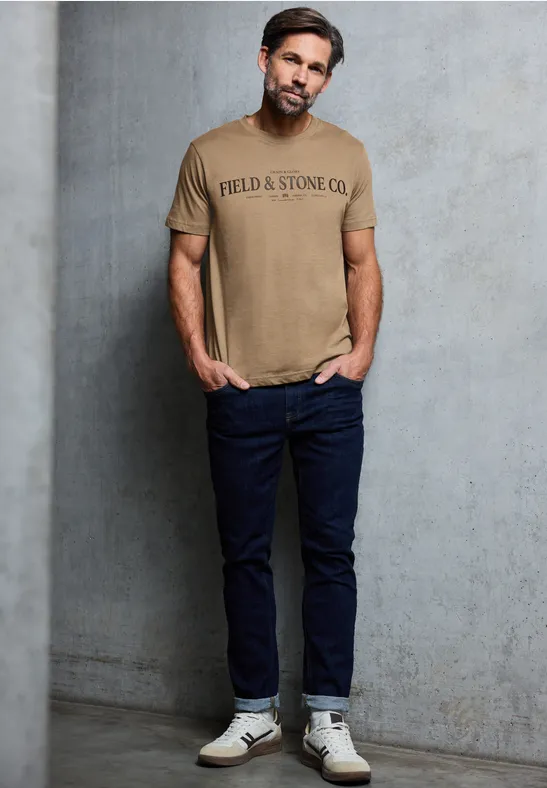 Softes T-Shirt mit Wording barista brown