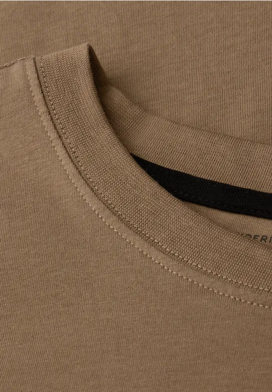 Softes T-Shirt mit Wording barista brown