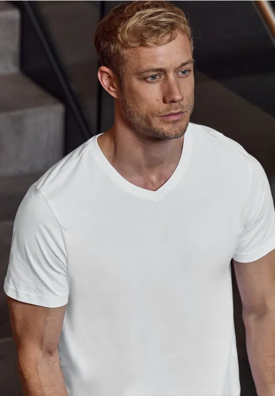 Basic V-Neck T-Shirt White