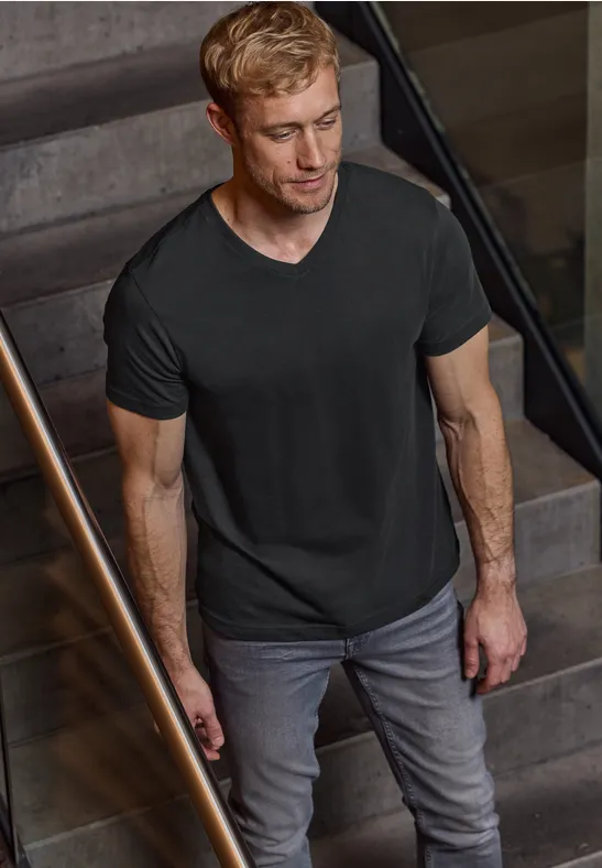 Basic V-Neck T-Shirt Black