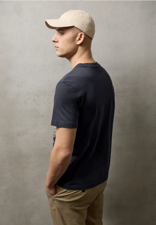 T-shirt avec impression sur le devant dark ink blue