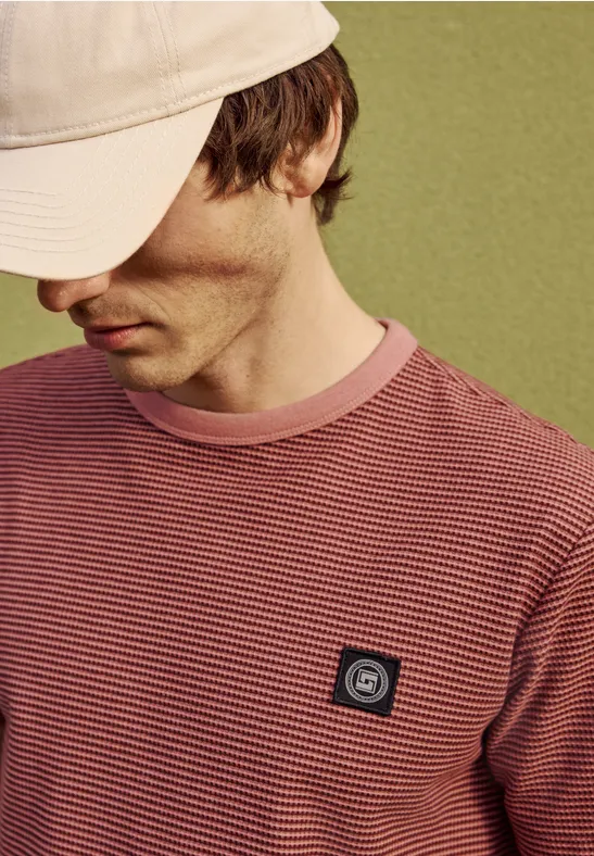 Shirt met ronde hals en fijne strepen sunrise red