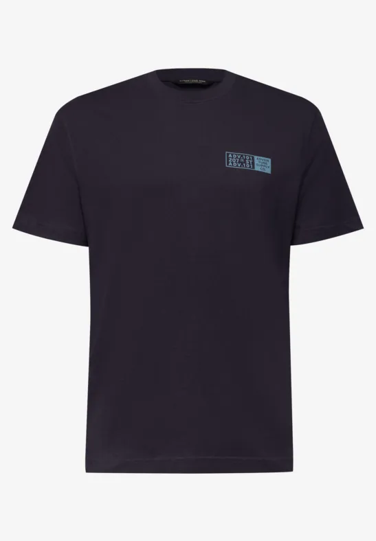 Schwarzes T-Shirt mit kleinem türkisem Logo auf der Brust