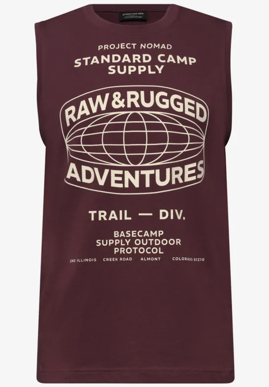 Ärmelloses dunkelrotes Shirt mit weißem 'RAW & RUGGED ADVENTURES'-Print