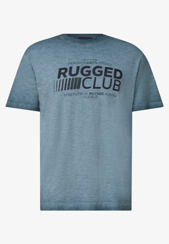Hellblaues T-Shirt mit schwarzem 'RUGGED CLUB'-Schriftzug und Linienmotiv.