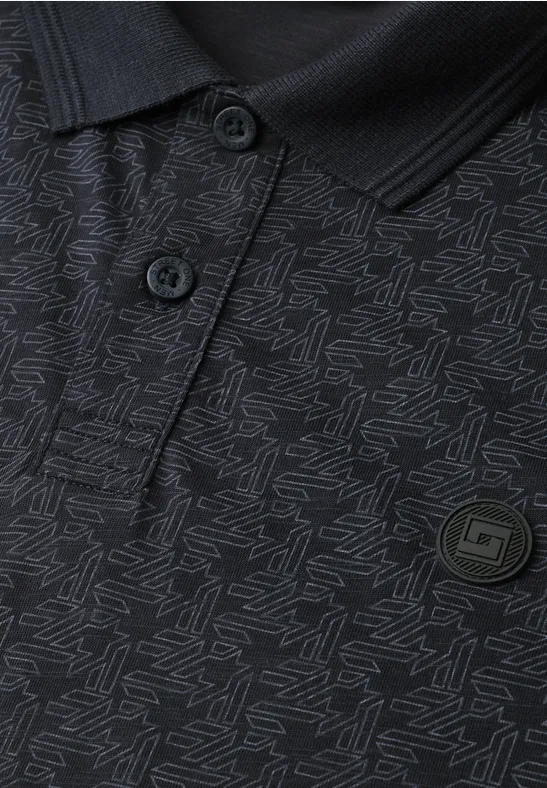 Schwarzes Poloshirt mit dezentem, abstraktem Allover-Muster, Knopfleiste, Kragen und kleinem Metall-Logo