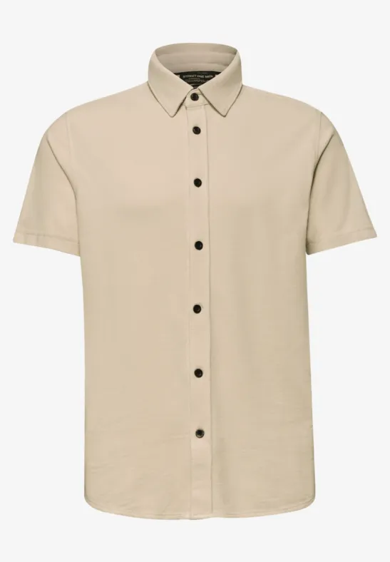 Beigekleurig overhemd met korte mouwen, knoopsluiting en klassieke kraag, eenvoudig en veelzijdig.