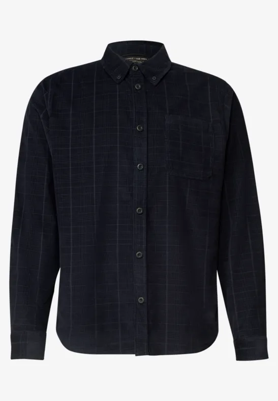 Chemise en velours côtelé bleu foncé à motif à carreaux, manches longues, poche poitrine et boutons.