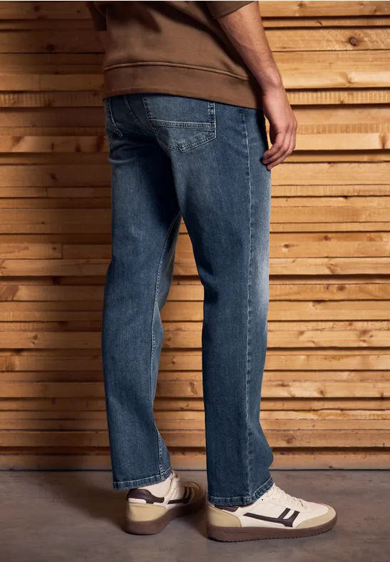 Straight Leg Jeans dark blue wash