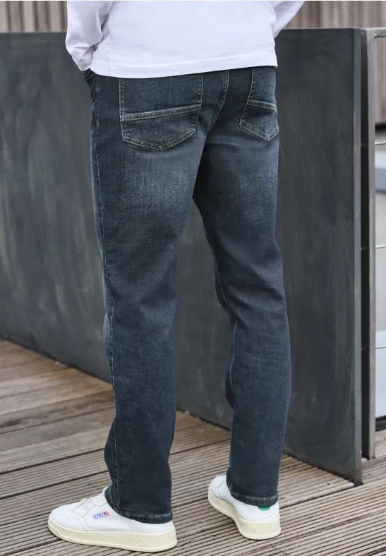 Jeans im Regular Fit deep indigo blue wash