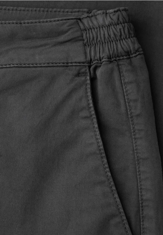 Slim Leg Chino mit Stretchbund industrial grey