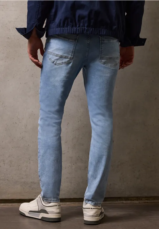 Slim Leg Jeans light blue wash