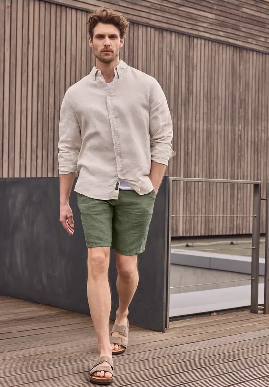 Chinoshorts aus Leinen wood green