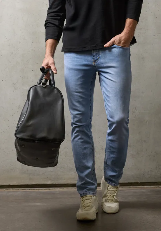 Slim Leg Jeans light blue wash