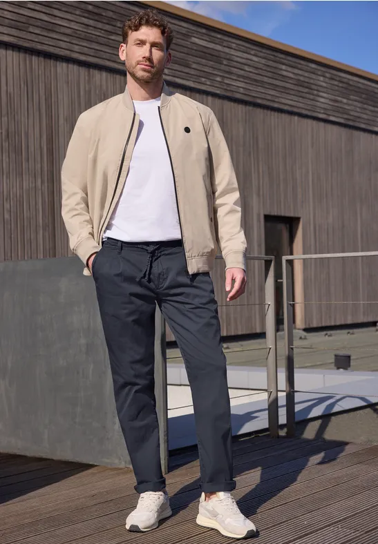 Chino Straight Leg en qualité légère dark ink blue