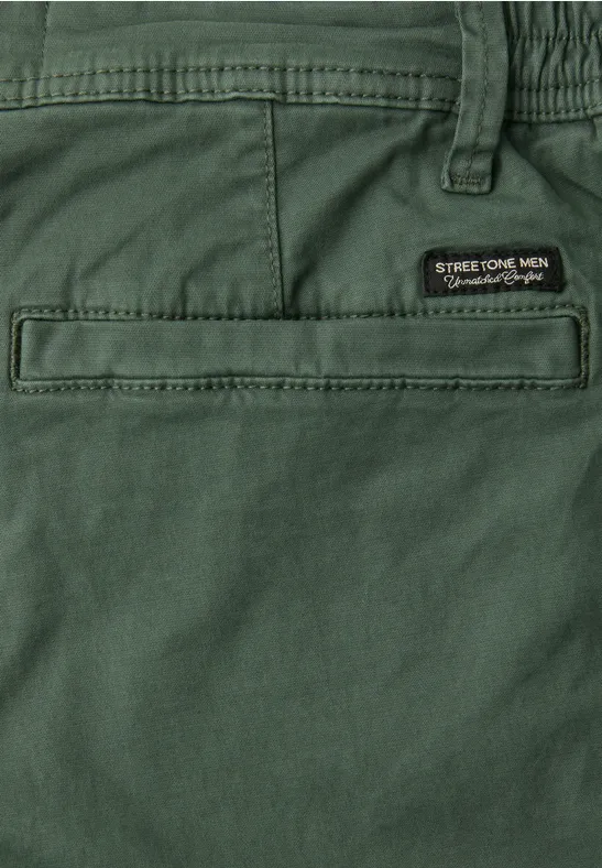 Chino Shorts im Regular Fit mit Taschen smoke green