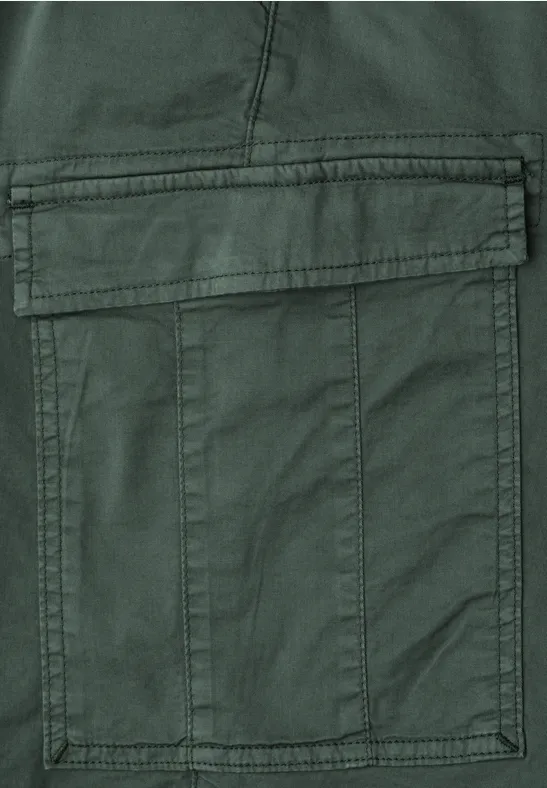 Regular Fit bermuda in cargolook smoke green