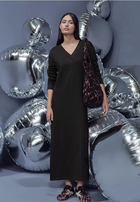 V-Neck Strickkleid Black