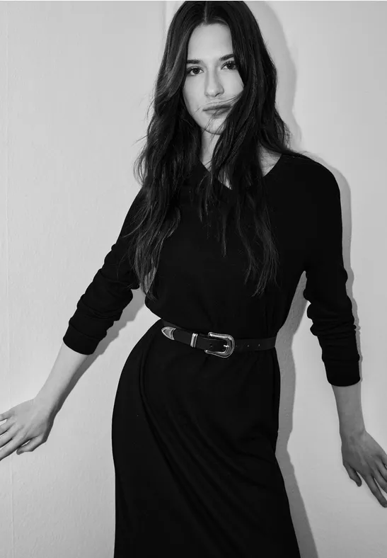 V-Neck Strickkleid Black