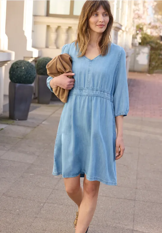 Knielanges Kleid im Washed-Look Light Blue soft wash