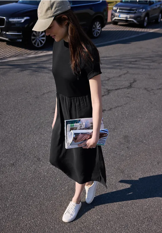 Robe midi à col rond et mélange de structures Black